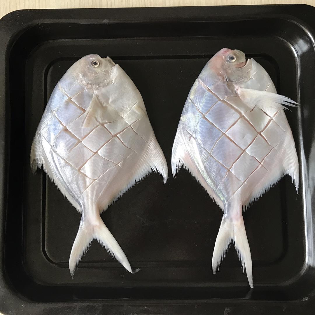 外酥里嫩的烤鱼的做法 步骤2